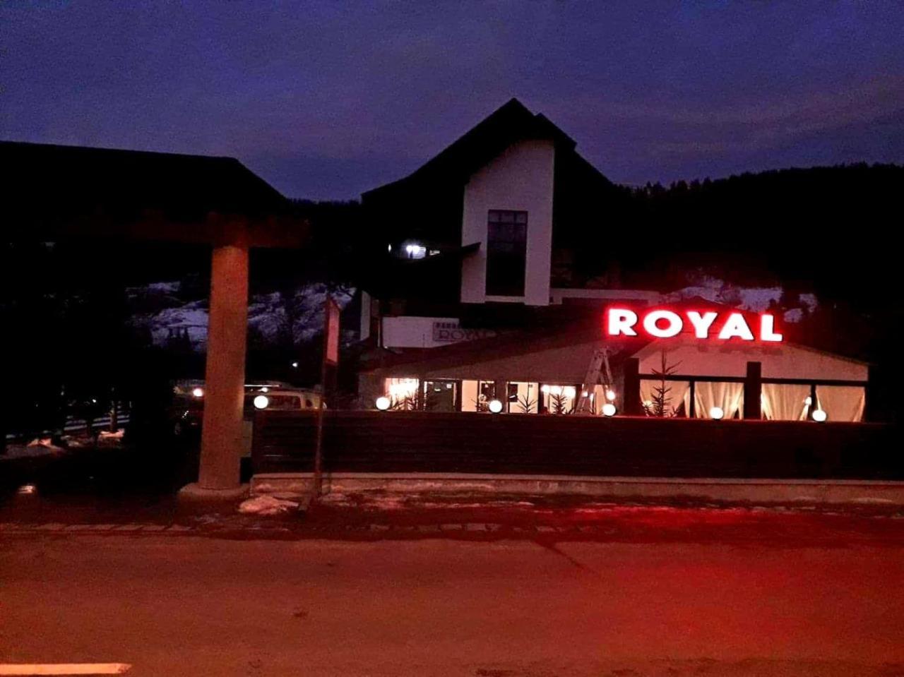 Royal Bucovina Residence Adults Only-Self Check-In Câmpulung Moldovenesc Dış mekan fotoğraf